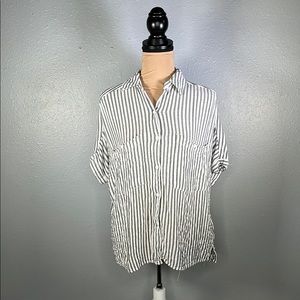 gray & white striped button down oversized short sleeve shirt sz S | casual euro
